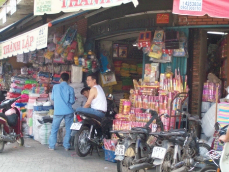 Đốt vàng mã gây lãng phí